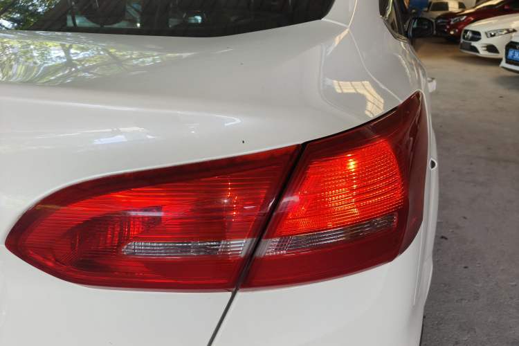 Used Ford Focus 2018 Sedan Classic EcoBoost 180 Automatic Elite Model Right Rear Taillight