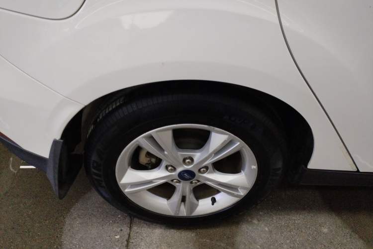 Used Ford Focus 2018 Hatchback Classic 1.6L Automatic Comfort Plus SmartDrive Edition Right Rear Wheel Hub