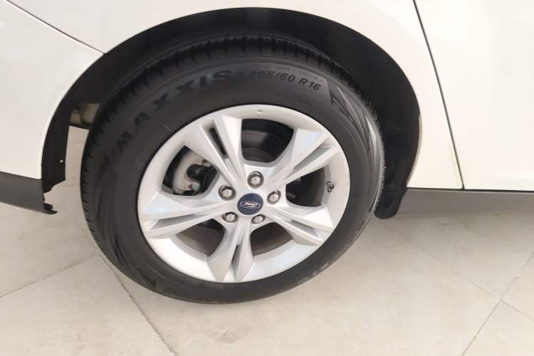 Used Ford Focus 2018 Hatchback Classic 1.6L Automatic Comfort Plus SmartDrive Edition Right Rear Wheel Hub