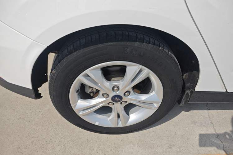 Used Ford Focus 2018 Hatchback Classic 1.6L Automatic Comfort Plus SmartDrive Edition Right Rear Wheel Hub