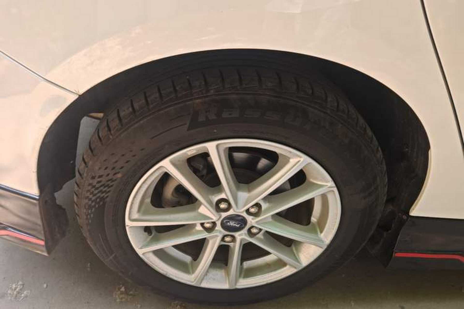Used Ford Focus 2018 Hatchback Classic 1.6L Automatic Trendy SmartDrive Edition Right Rear Wheel Hub