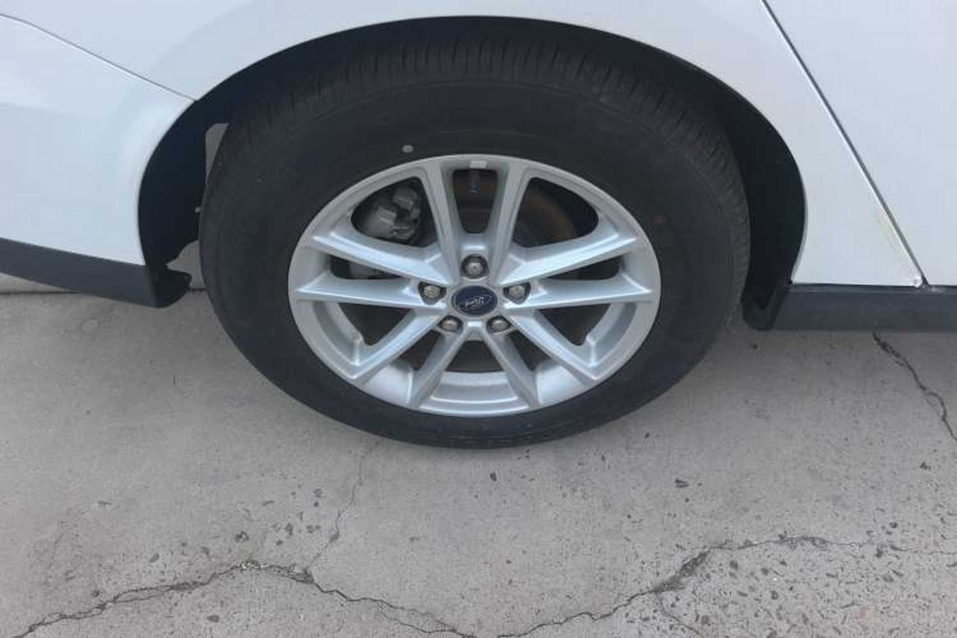 Used Ford Focus 2018 Sedan Classic 1.6L Automatic Trendy SmartDrive Edition Right Rear Wheel Hub