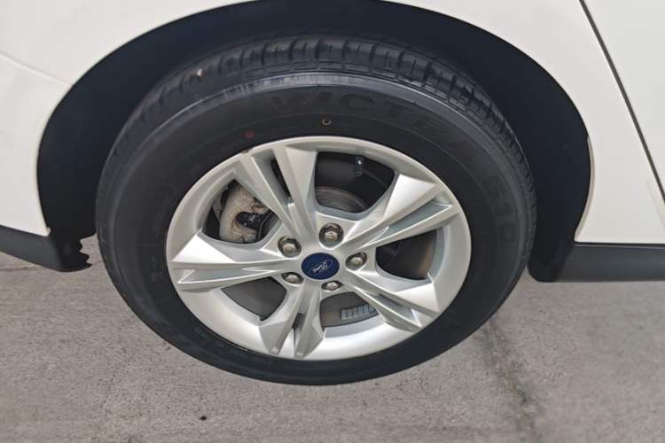Used Ford Focus 2018 Hatchback Classic 1.6L Automatic Comfort Plus SmartDrive Edition Right Rear Wheel Hub