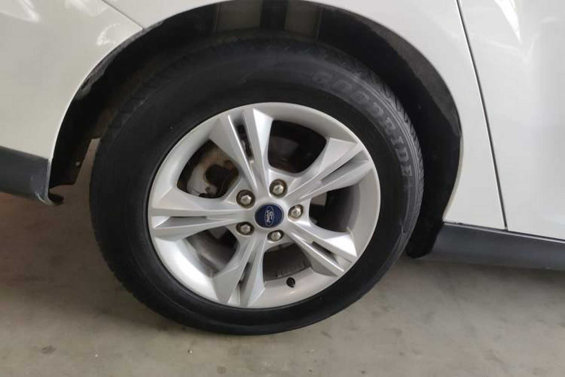 Used Ford Focus 2018 Sedan Classic 1.6L Manual Comfort Plus SmartDrive Edition Right Rear Wheel Hub
