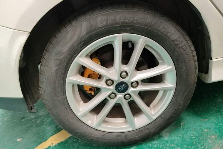 Used Ford Focus 2018 Hatchback Classic 1.6L Automatic Trendy SmartDrive Edition Right Rear Wheel Hub