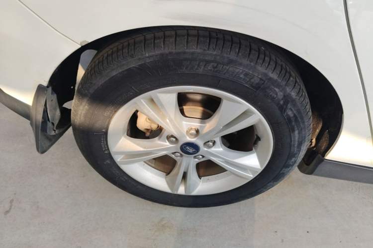 Used Ford Focus 2018 Hatchback Classic 1.6L Automatic Comfort Plus SmartDrive Edition Right Rear Wheel Hub