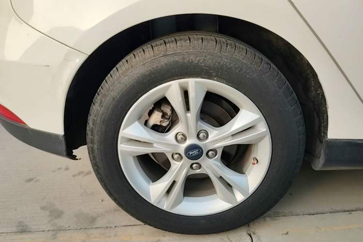 Used Ford Focus 2018 Hatchback Classic 1.6L Automatic Comfort Plus SmartDrive Edition Right Rear Wheel Hub
