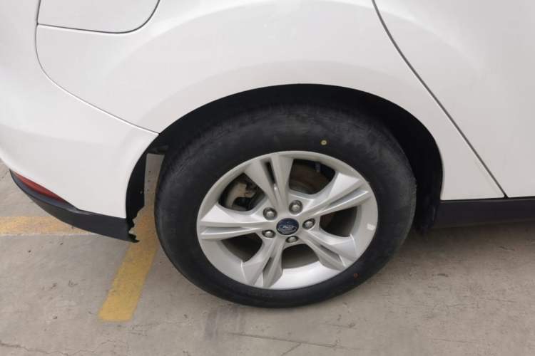 Used Ford Focus 2018 Hatchback Classic 1.6L Automatic Comfort Plus SmartDrive Edition Right Rear Wheel Hub