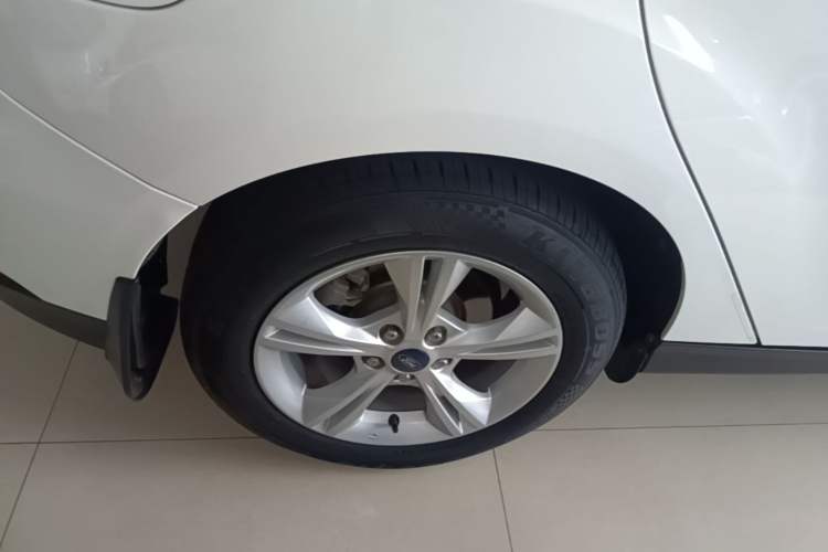 Used Ford Focus 2018 Hatchback Classic 1.6L Automatic Comfort Plus SmartDrive Edition Right Rear Wheel Hub