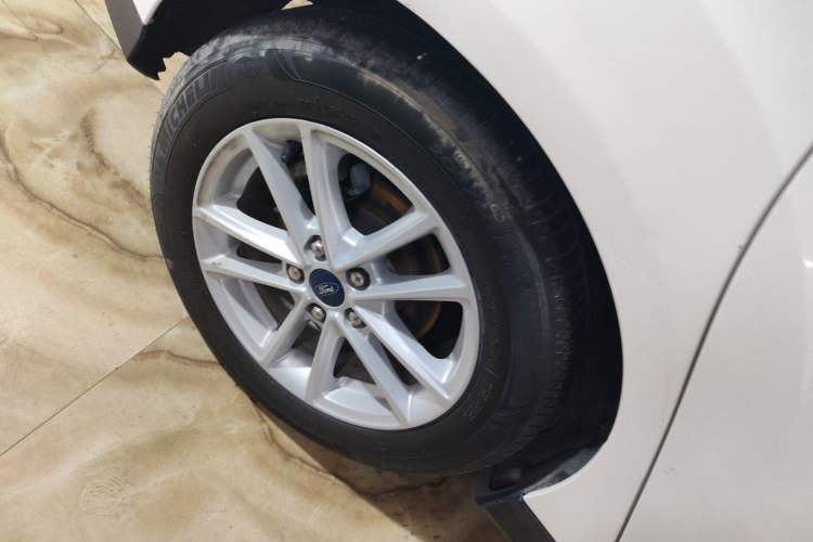 Used Ford Focus 2018 Hatchback Classic 1.6L Automatic Trendy SmartDrive Edition Right Rear Wheel Hub