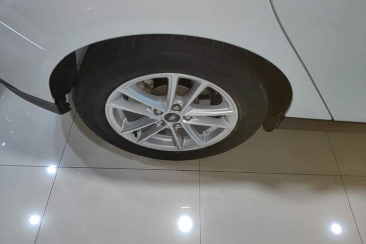 Used Ford Focus 2018 Hatchback Classic 1.6L Automatic Trendy SmartDrive Edition Right Rear Wheel Hub