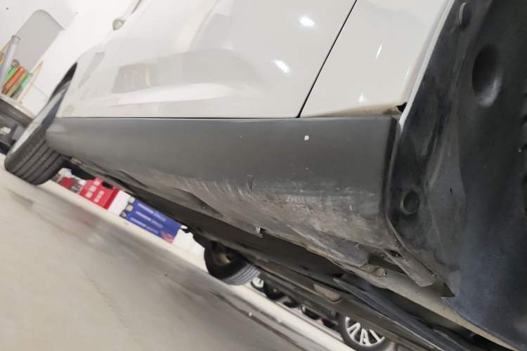 Used Ford Focus 2018 Hatchback Classic 1.6L Automatic Comfort Plus SmartDrive Edition Right Side Sill