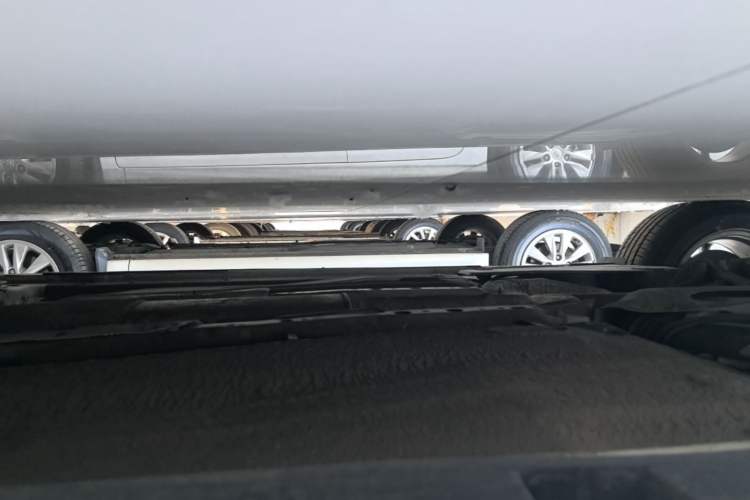 Used Ford Focus 2018 Hatchback Classic 1.6L Automatic Trendy SmartDrive Edition Right Side Sill
