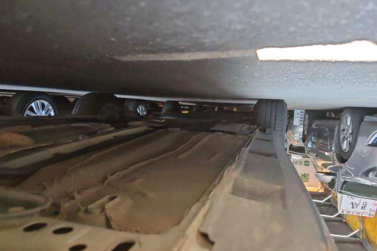 Used Ford Focus 2018 Hatchback Classic 1.6L Automatic Trendy SmartDrive Edition Right Side Sill