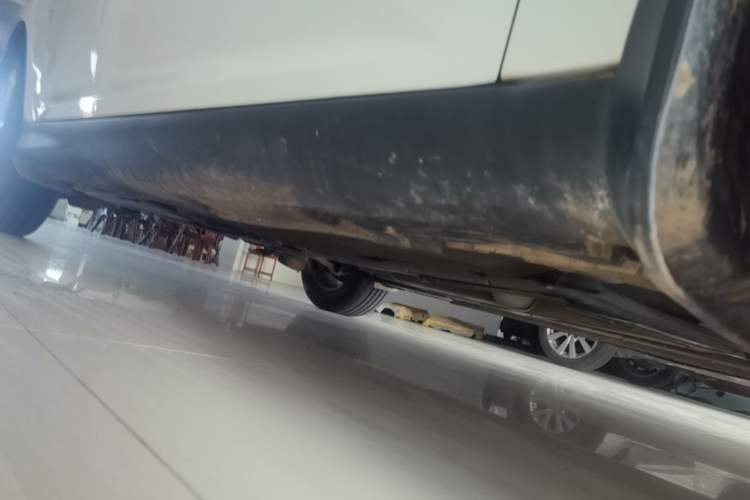 Used Ford Focus 2018 Sedan Classic 1.6L Automatic Trendy SmartDrive Edition Right Side Sill