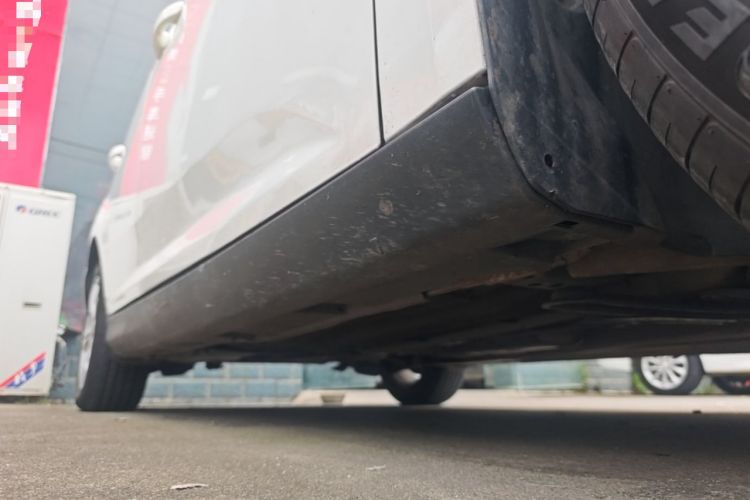 Used Ford Focus 2018 Hatchback Classic 1.6L Automatic Comfort Plus SmartDrive Edition Right Side Sill