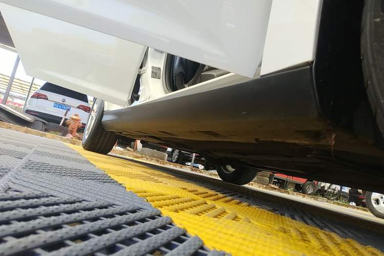 Used Ford Focus 2018 Hatchback Classic 1.6L Automatic Trendy SmartDrive Edition Right Side Sill