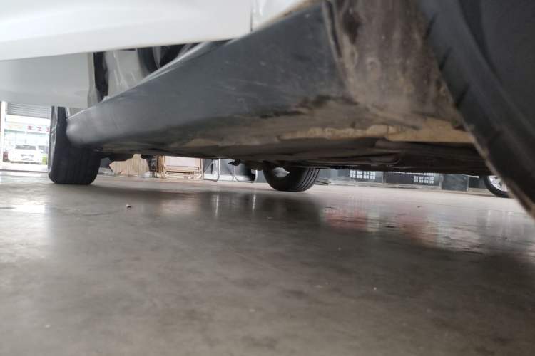 Used Ford Focus 2018 Sedan Classic 1.6L Manual Comfort Plus SmartDrive Edition Right Side Sill