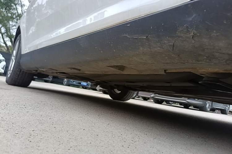 Used Ford Focus 2018 Sedan Classic 1.6L Automatic Trendy SmartDrive Edition Right Side Sill
