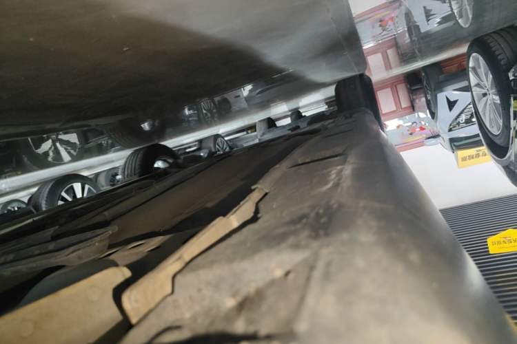 Used Ford Focus 2018 Sedan Classic 1.6L Automatic Trendy SmartDrive Edition Right Side Sill