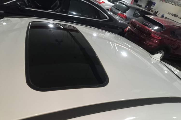 Used Ford Focus 2018 Sedan Classic 1.6L Automatic Trendy SmartDrive Edition Roof