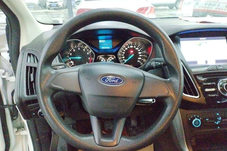 Used Ford Focus 2018 Hatchback Classic 1.6L Automatic Comfort Plus SmartDrive Edition Steering Wheel
