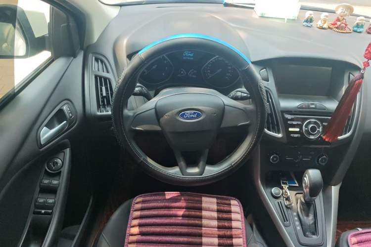 Used Ford Focus 2018 Hatchback Classic 1.6L Automatic Comfort Plus SmartDrive Edition Steering Wheel