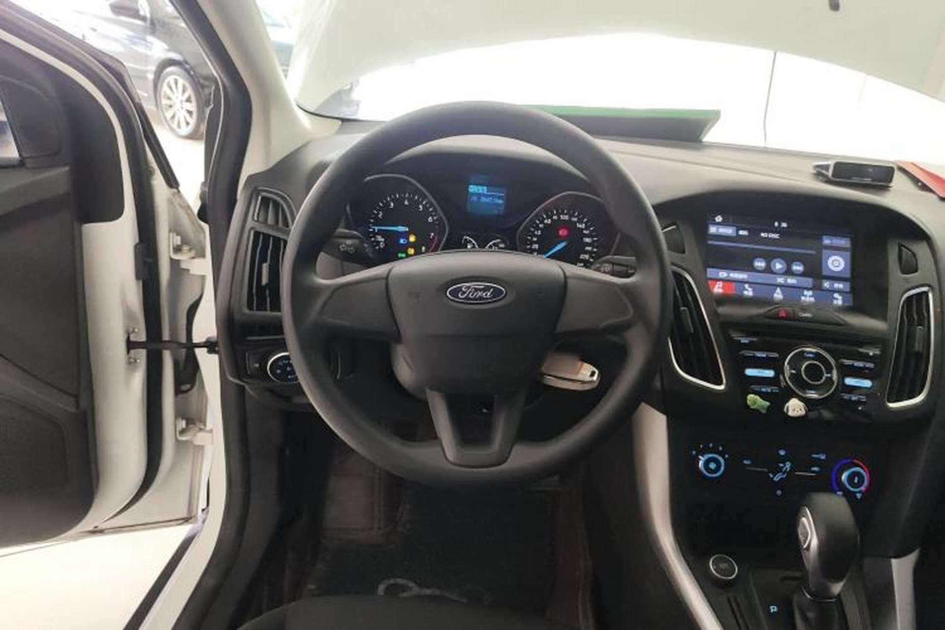 Used Ford Focus 2018 Hatchback Classic 1.6L Automatic Comfort Plus SmartDrive Edition Steering Wheel