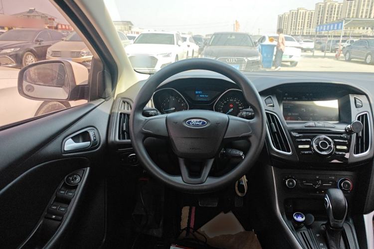 Used Ford Focus 2018 Hatchback Classic 1.6L Automatic Comfort Plus SmartDrive Edition Steering Wheel
