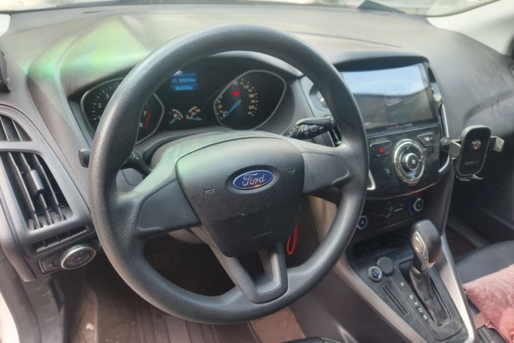 Used Ford Focus 2018 Hatchback Classic 1.6L Automatic Comfort Plus SmartDrive Edition Steering Wheel