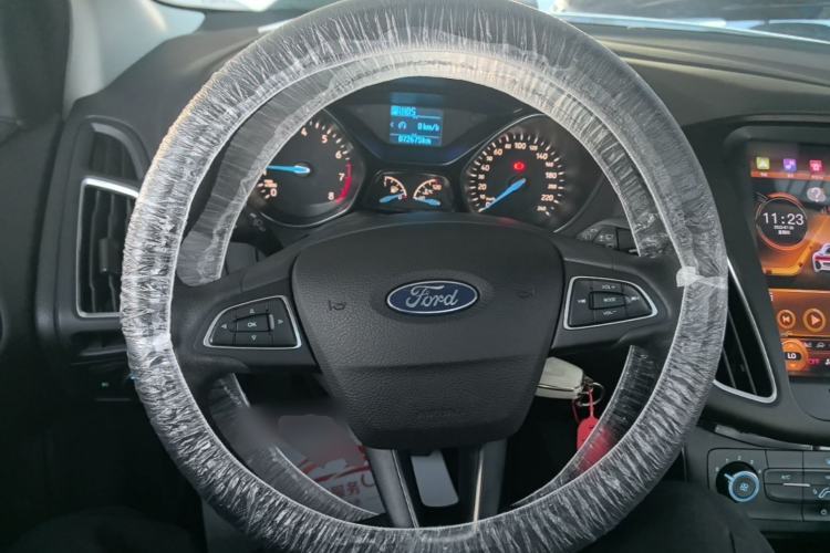 Used Ford Focus 2018 Hatchback Classic 1.6L Automatic Trendy SmartDrive Edition Steering Wheel