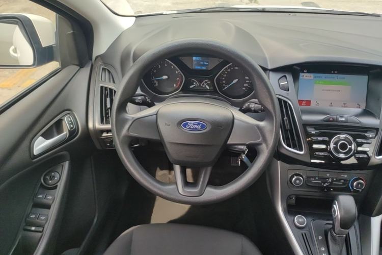 Used Ford Focus 2018 Hatchback Classic 1.6L Automatic Comfort Plus SmartDrive Edition Steering Wheel