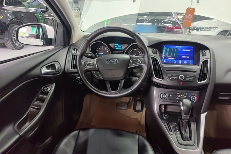 Used Ford Focus 2018 Hatchback Classic 1.6L Automatic Comfort Plus SmartDrive Edition Steering Wheel