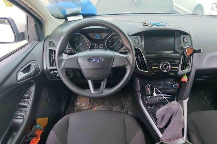 Used Ford Focus 2018 Hatchback Classic 1.6L Manual Comfort Plus SmartDrive Edition Steering Wheel
