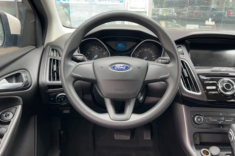Used Ford Focus 2018 Hatchback Classic 1.6L Automatic Comfort Plus SmartDrive Edition Steering Wheel