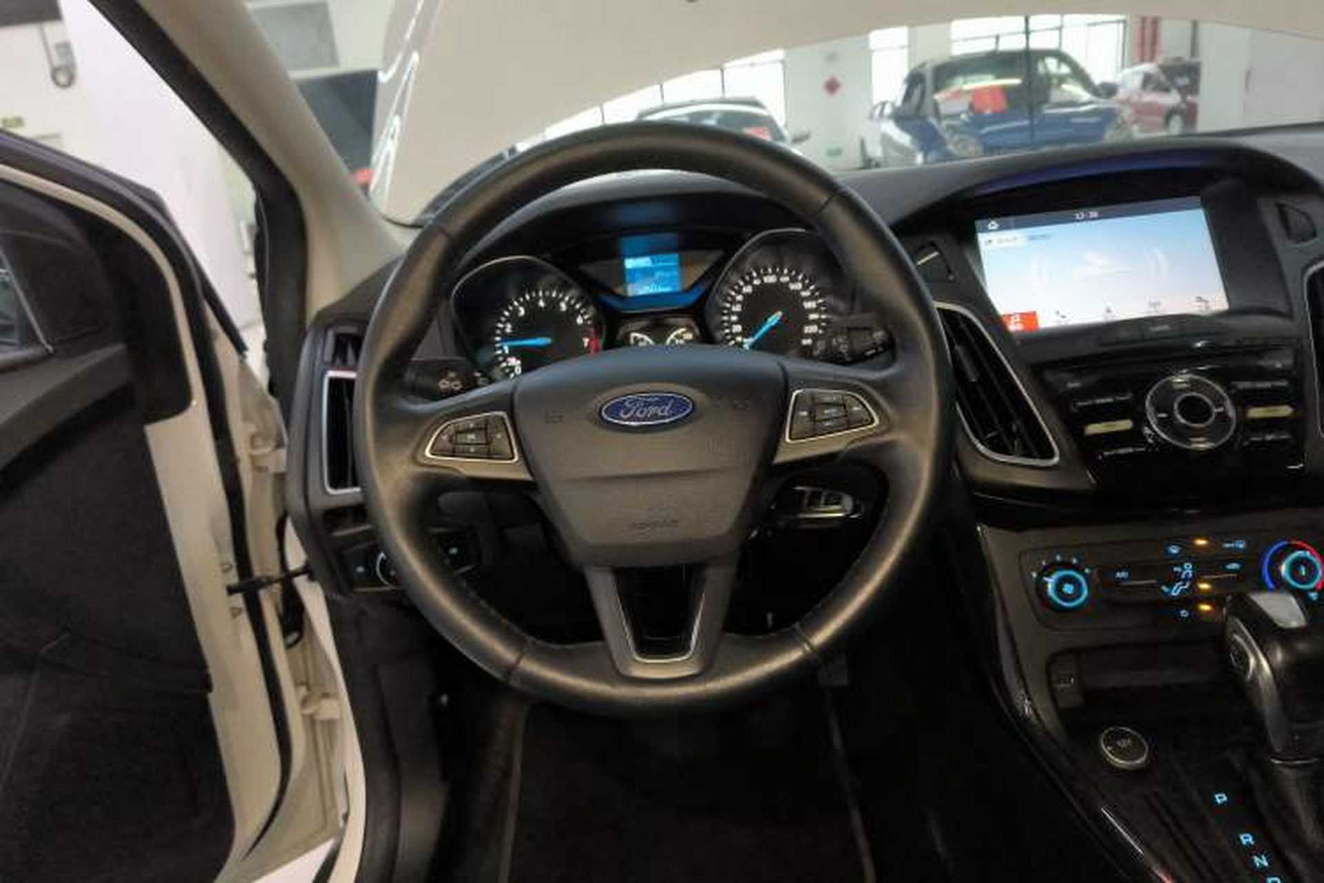 Used Ford Focus 2018 Sedan Classic 1.6L Automatic Trendy SmartDrive Edition Steering Wheel