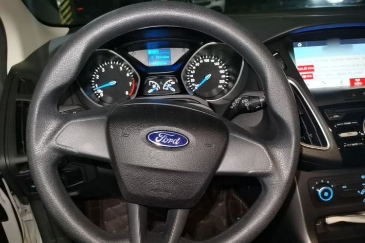 Used Ford Focus 2018 Hatchback Classic 1.6L Automatic Comfort Plus SmartDrive Edition Steering Wheel