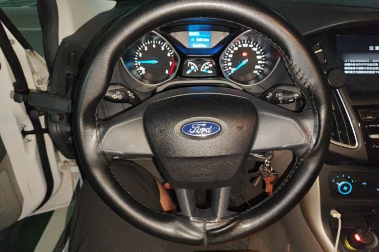 Used Ford Focus 2018 Sedan Classic 1.6L Automatic Comfort Plus Smart Drive Version Steering Wheel