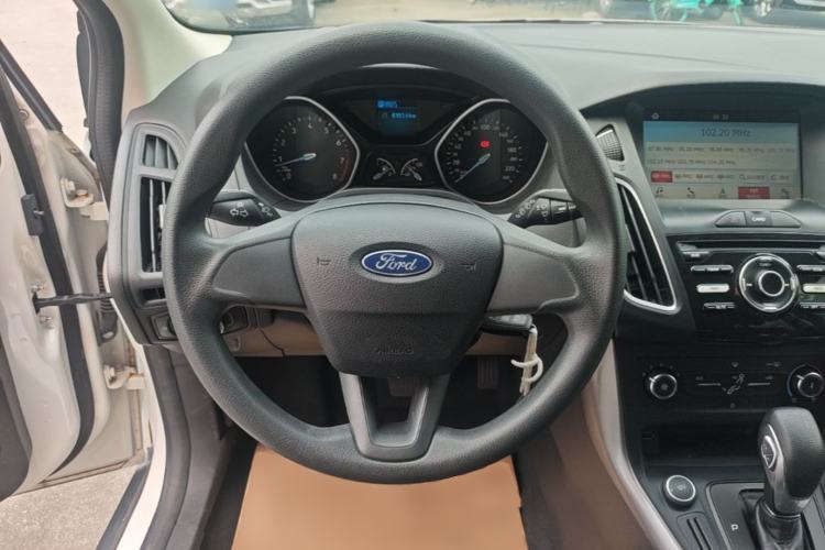 Used Ford Focus 2018 Hatchback Classic 1.6L Automatic Comfort Plus SmartDrive Edition Steering Wheel