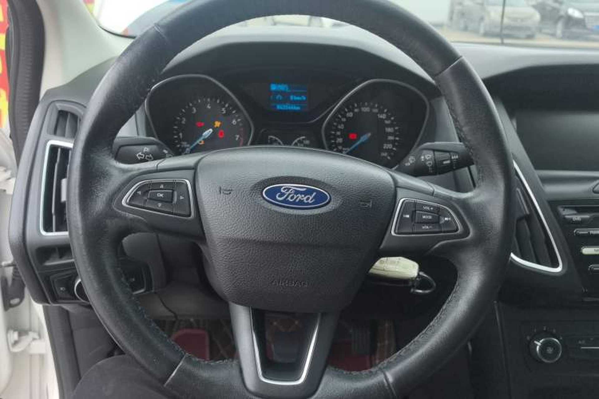Used Ford Focus 2018 Sedan Classic 1.6L Automatic Trendy SmartDrive Edition Steering Wheel