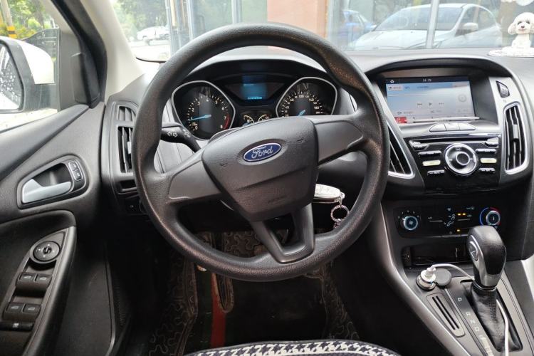 Used Ford Focus 2018 Hatchback Classic 1.6L Automatic Comfort Plus SmartDrive Edition Steering Wheel