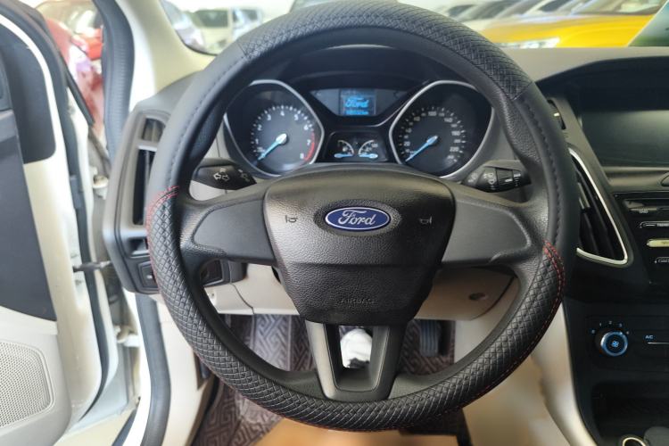 Used Ford Focus 2018 Sedan Classic 1.6L Automatic Comfort Plus Smart Drive Version Steering Wheel