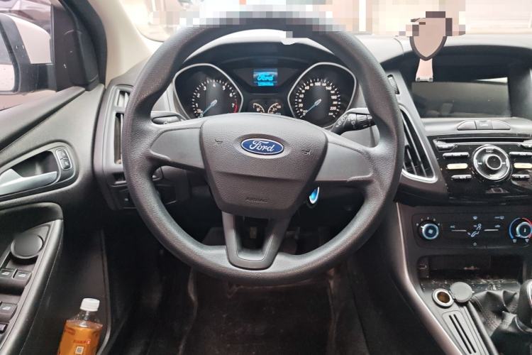 Used Ford Focus 2018 Hatchback Classic 1.6L Manual Comfort Plus SmartDrive Edition Steering Wheel