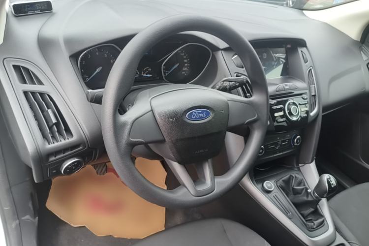 Used Ford Focus 2018 Hatchback Classic 1.6L Manual Comfort Plus SmartDrive Edition Steering Wheel