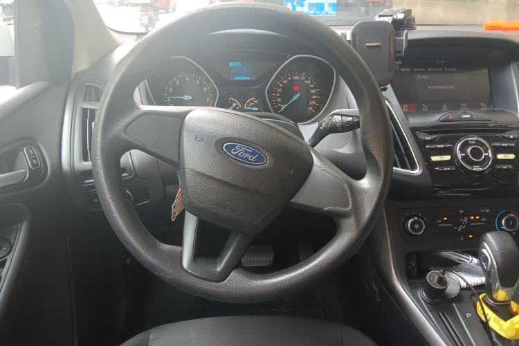 Used Ford Focus 2018 Hatchback Classic 1.6L Automatic Comfort Plus SmartDrive Edition Steering Wheel