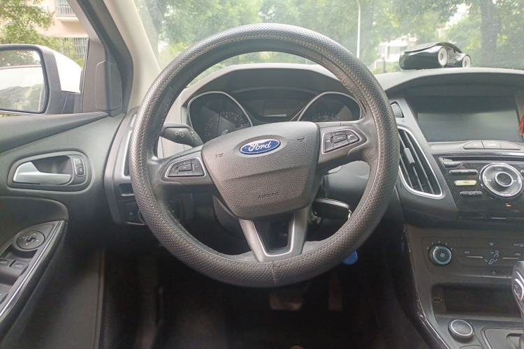 Used Ford Focus 2018 Sedan Classic 1.6L Automatic Trendy SmartDrive Edition Steering Wheel
