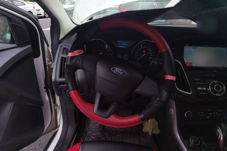 Used Ford Focus 2018 Hatchback Classic 1.6L Automatic Comfort Plus SmartDrive Edition Steering Wheel