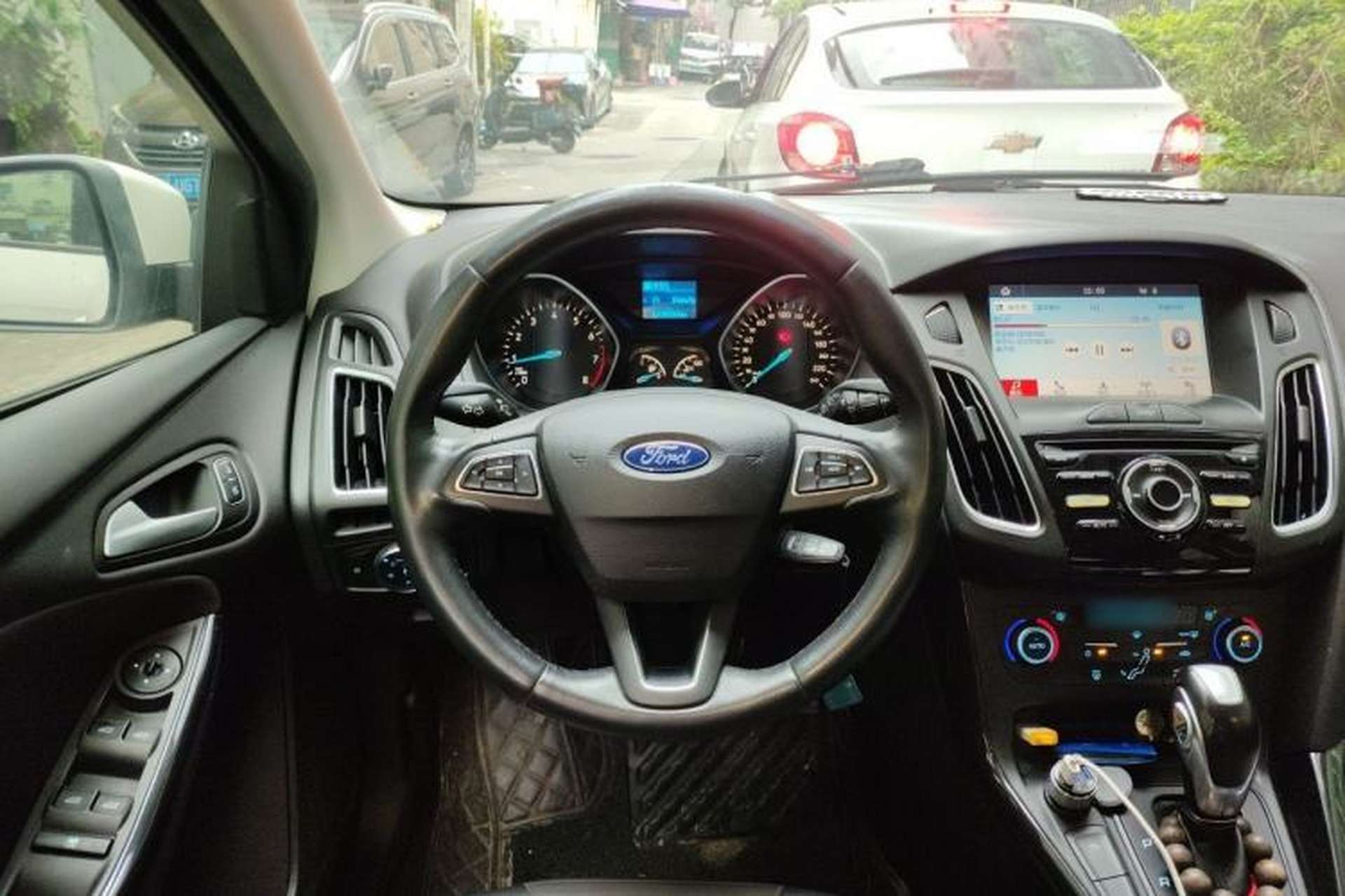 Used Ford Focus 2018 Two-Door Classic EcoBoost 125 Automatic Supercharged Style SmartDrive Edition Steering Wheel