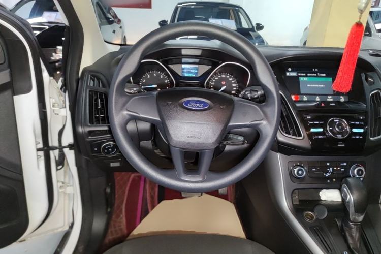 Used Ford Focus 2018 Hatchback Classic 1.6L Automatic Comfort Plus SmartDrive Edition Steering Wheel