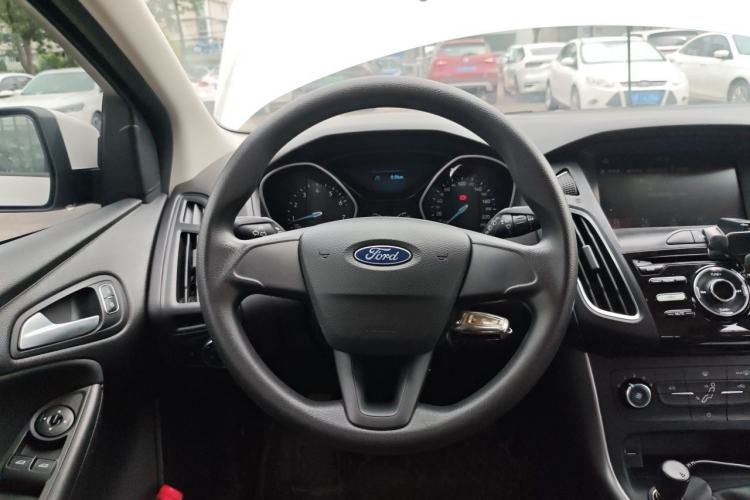 Used Ford Focus 2018 Hatchback Classic 1.6L Manual Comfort Plus SmartDrive Edition Steering Wheel